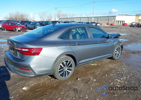 2025 Volkswagen Jetta 1.5T Se from USA, damaged, VIN 3VW7X7BU2SM083253